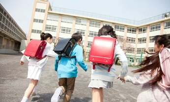 スマホでは培えない…日本が先進国のエリート学生に後れをとっている“能力”