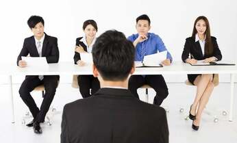 面接官はやはり「顔採用」していた? 美醜ではない基準とは