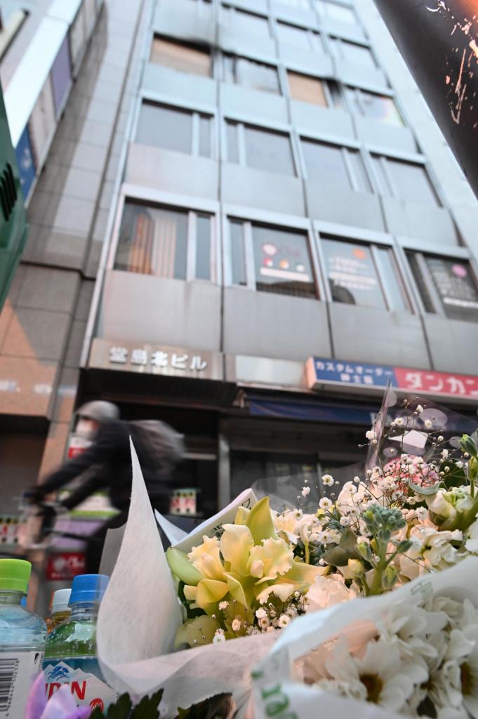 大阪・北新地のビル放火殺人事件では、容疑者の男が２５人の犠牲者を巻き込んだうえに、搬送先の病院で死亡した