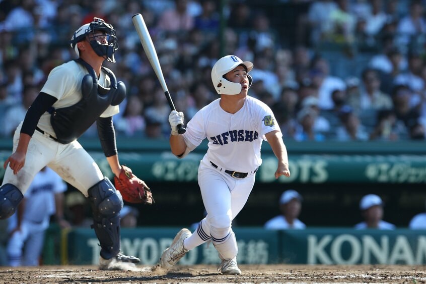 準決勝・日大三戦の二回裏に同点の犠飛を放った横山（撮影／写真映像部・松永卓也）