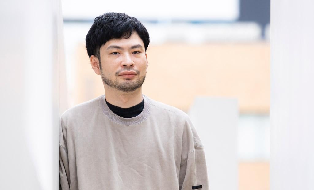 写真・図版（1枚目） 【2023年の顔】小説家・小川哲「ジャンル分けとは、そもそもが不正確なもの」 AERA dot. (アエラドット)