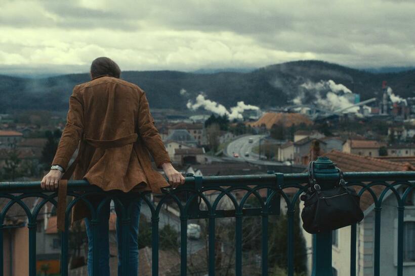 　（ｃ）２０２１　－　ＬＥＳ　ＦＩＬＭＳ　ＤＵ　ＰＯＩＳＳＯＮ　－　ＧＡＵＭＯＮＴ　－　ＡＲＴＥ　ＦＲＡＮＣＥ　ＣＩＮＥＭＡ　－　ＬＵＰＡ　ＦＩＬＭ