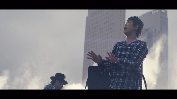 スキマスイッチ “今のスキマの全力少年”的な新曲「ミスターカイト」MV公開