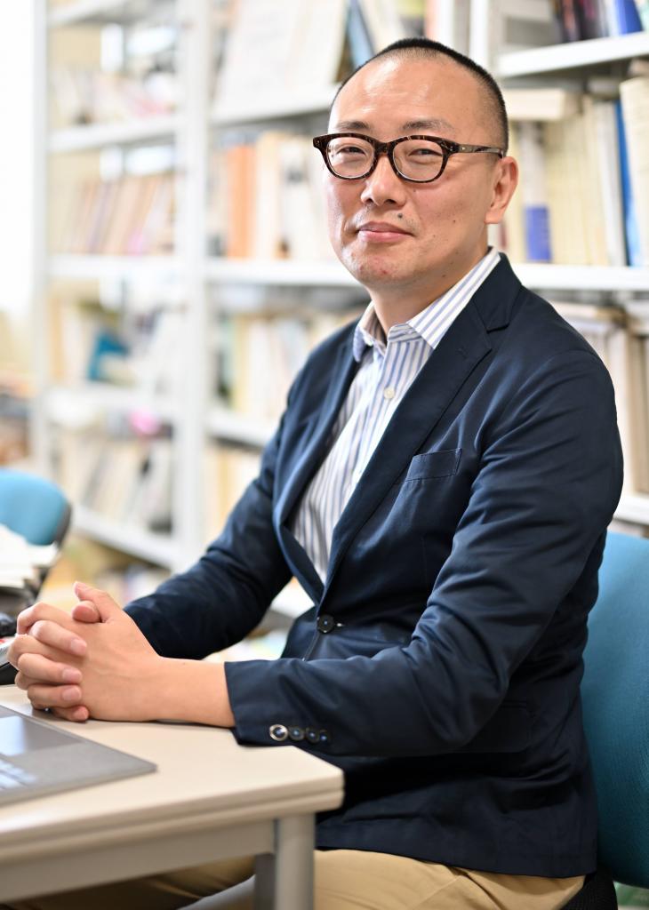 むらかみ・やすひこ／１９７０年生まれ。大阪大学人間科学研究科教授・ＣｉＤＥＲ兼任教員。著書に『子どもたちがつくる町』『ケアとは何か』