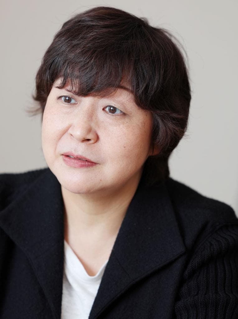 作家　中島京子さん（58）／1964年、東京都生まれ。東京女子大学文理学部史学科卒。出版社勤務、フリーライターを経て、2003年『FUTON』で小説家デビュー（撮影／写真映像部・加藤夏子）