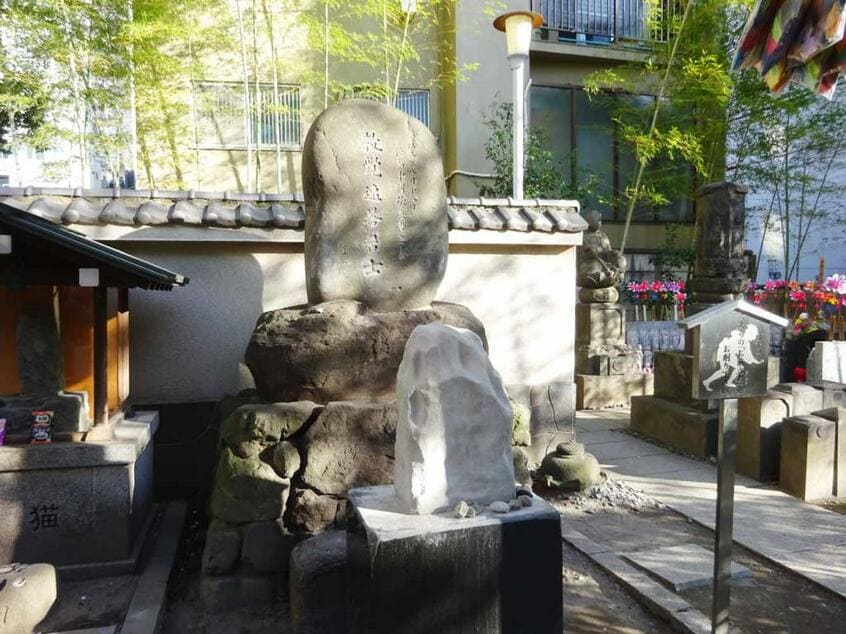両国回向院の鼠小僧の墓