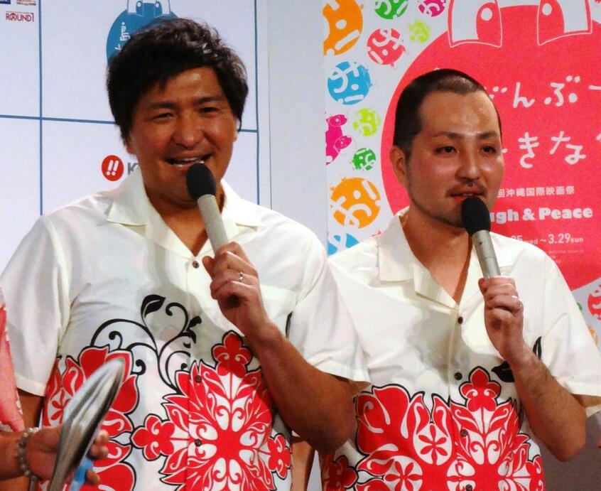 スリムクラブ (c)朝日新聞社