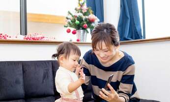 スマホは子どもにどう影響 暴力的になる? 肥満になる? 専門家がアドバイス