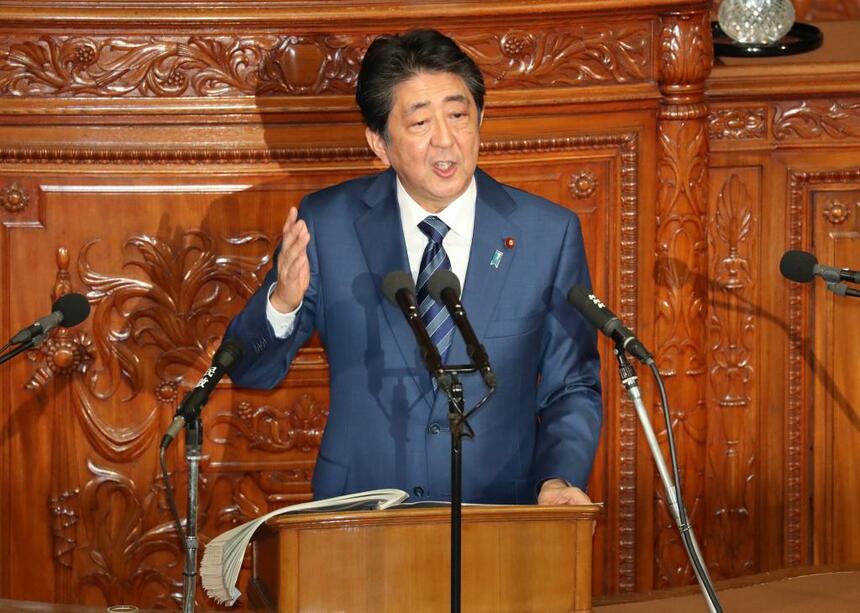 国会で演説する安倍晋三首相　（ｃ）朝日新聞社
