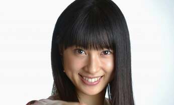 女優・土屋太鳳「制服卒業宣言」と同時にバラエティー番組に“入学”決めたワケ