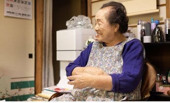 102歳現役美容部員が、今でも美しくありたい理由 夫から言われた「今の時代では考えられない一言」