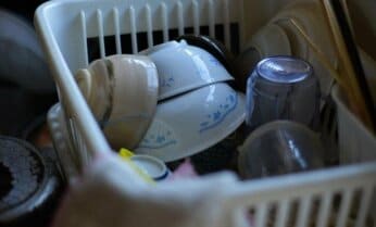 高齢化によって「母娘問題」は長期化 団塊ジュニア世代の娘が弱ってきた母の介護に直面