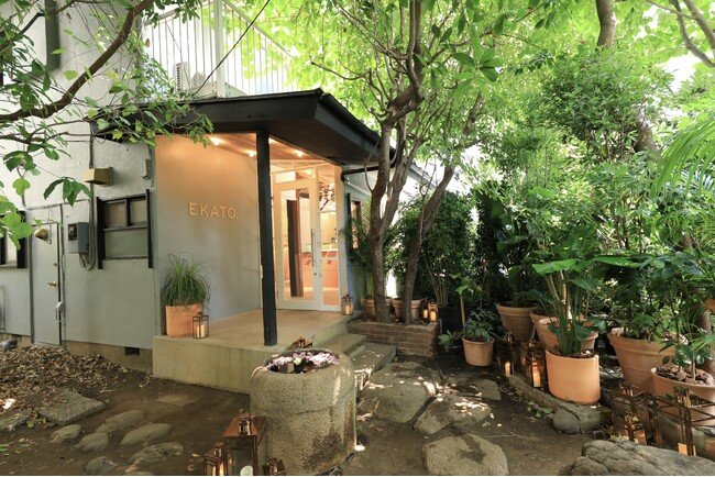 写真・図版（1枚目）| 【8月10日(日)まで】 EKATOの期間限定コンセプトストア “EKATO BEAUTY GARDEN” が原宿・神宮前に本日オープン
