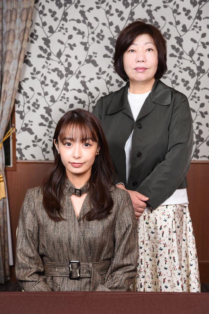 宇垣美里さん（左）と林真理子さん（撮影／写真部・掛祥葉子）