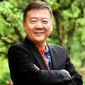 暗いニュースを見て気が沈み、「世の中が怖い」と書く52歳の女性に鴻上尚史が勧める、具体的な対処方法を見つけるための手段とは