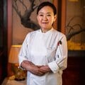 天皇、皇后両陛下と対面した「英国在住の女性寿司シェフ」 孤独の日々を経て“トップ”に上り詰めた半生
