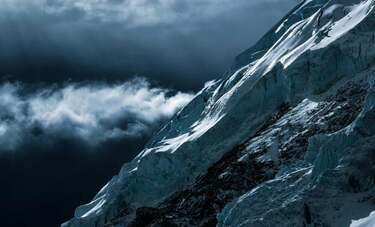 世界最高峰エベレストに魅了された登山家と8000メートル峰の世界