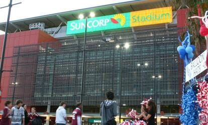サッカー決勝の会場となるサンコープ・スタジアム。中央駅から２駅、その後徒歩７分という最高の立地だ（撮影／柳沢有紀夫）