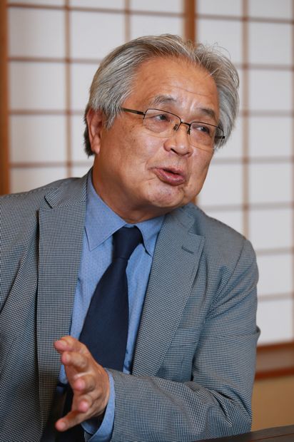 新聞記者出身というのも司馬さんとの共通点だ（撮影／写真部・小林修）