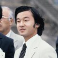 〈外国と日本を結ぶ皇室〉若き日の天皇陛下はハッとするほど新鮮な「ロングヘア」に「もみあげ」 ドン小西さんがスーツ姿を解説