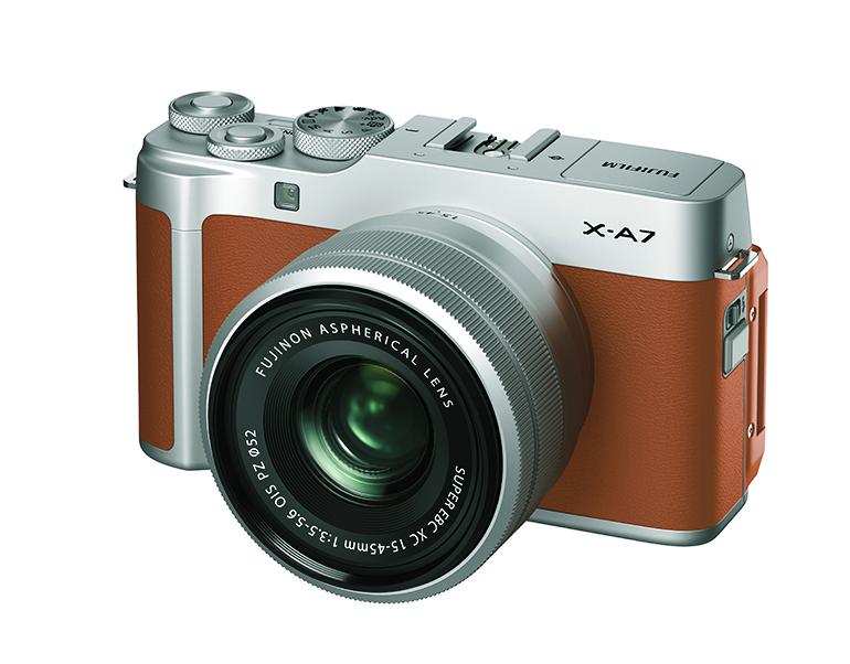富士フイルム X－A7（XC15－45mmF3．5－5．6 OIS PZレンズキット）■税込実売8万5360円　道楽に走るX－Pro3とは値段も性格も好対照なX－A7。高級感はなくても丁寧感はあるという感じで、思いの外しっかりしたカメラ。APS－Cミラーレスのリーズナブルな選択肢として注目
<br />
