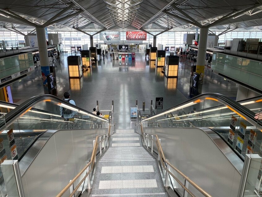 2021年、コロナ禍の中部国際空港セントレア。欠航が続き、閑散としている。