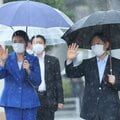 〈各地を訪れる皇室〉天皇陛下は「雨男」それとも「晴れ男」?雅子さまと到着した空港では2度も雨風がおさまり青空が