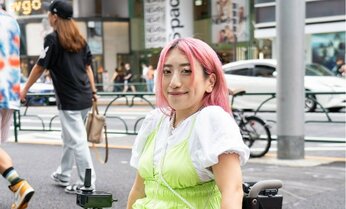 車椅子ギャル・さしみちゃんと歩く原宿 続出する尋ねる局面と「声掛けを躊躇う」気持ち