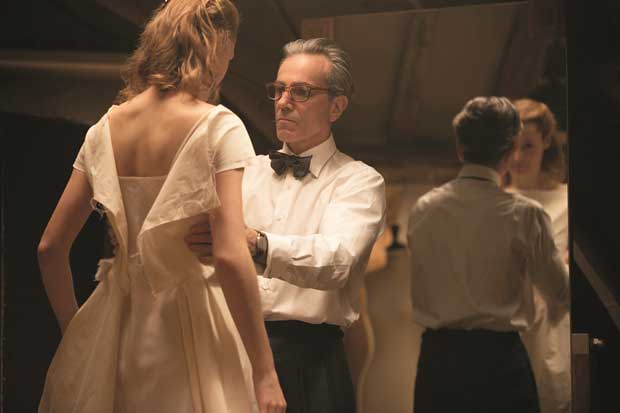 「ファントム・スレッド」/全国で順次公開中。英ファッション界を舞台に男女の危険な駆け引きを描く異色のラブストーリー (c)2017 Phantom Thread, LLC All Rights Reserved