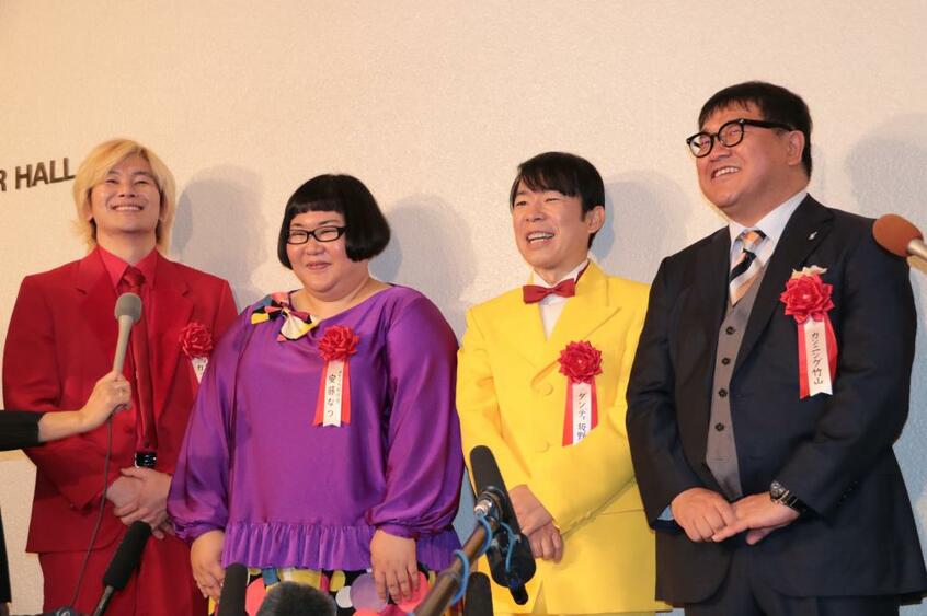 「サンミュージックグループ創立50周年記念式典」に出席したメイプル超合金、ダンディ坂野、カンニング竹山(撮影/福井しほ)