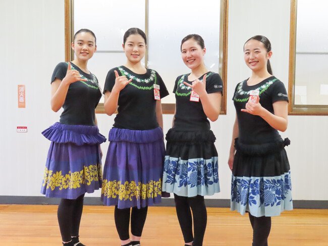 写真・図版（1枚目）| 新人フラガール　ステージデビュー　新昼ショー『Aloha mai～ようこそ～』で初舞台