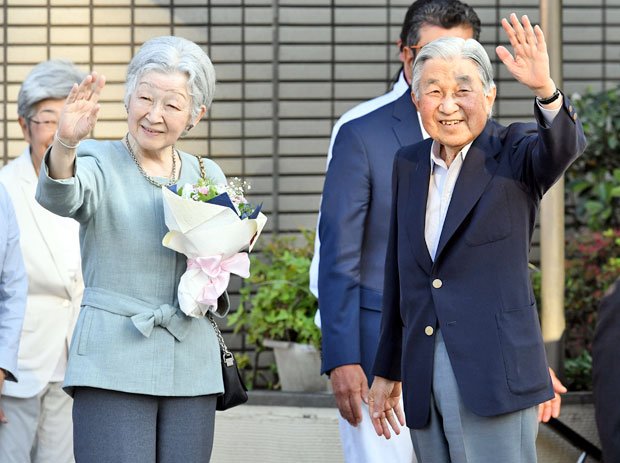 天皇、皇后両陛下の“神対応”とは？（ｃ）朝日新聞社