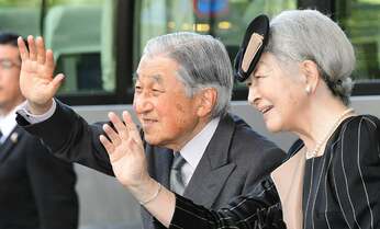 「美智子さまが安倍首相を痛烈批判」 誕生日文書裏読みの真相