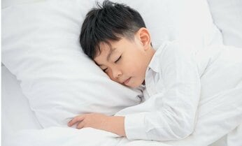 実は80万人の子どもが悩んでいる「おねしょ」 医師に聞く、おねしょをする子としない子の違いとは