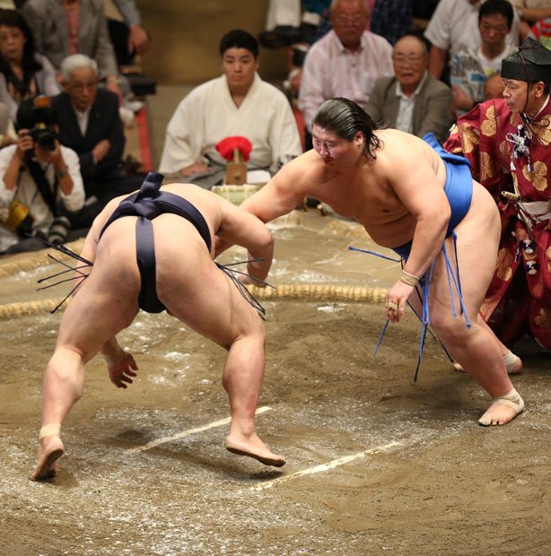 肉まんパワーで強敵も撃破　（c）朝日新聞社　＠＠写禁