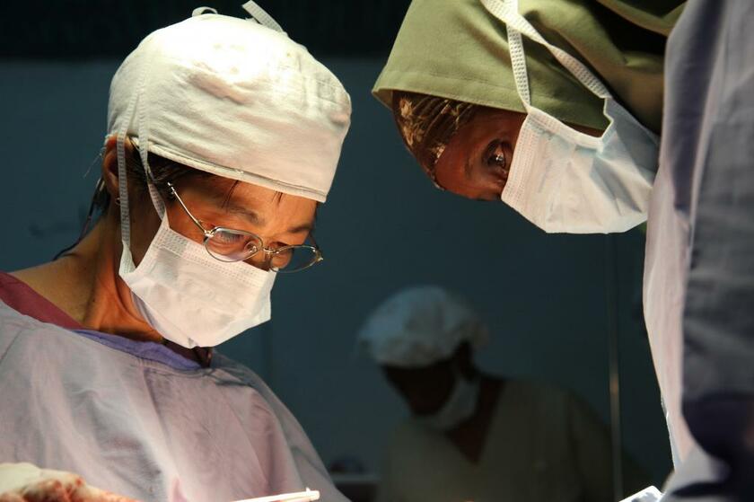 2008年、ソマリア・モガディシオでの医療活動の様子(写真提供＝国境なき医師団)