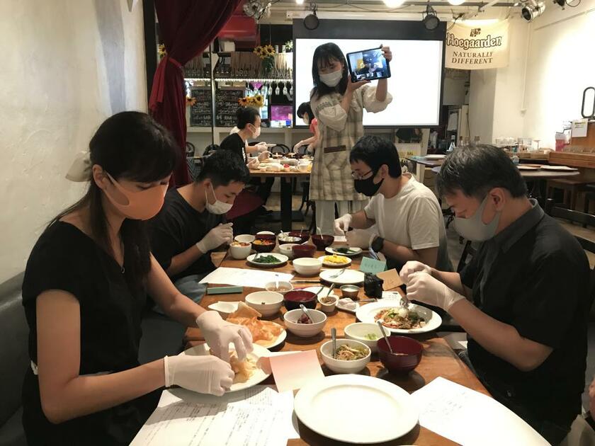 副業で岩手県の餅店の販促を支援しているＮＴＴデータ社員、増田洋紀さんは、都内で餅を使った創作レシピのワークショップを開催した（写真：増田洋紀さん提供）