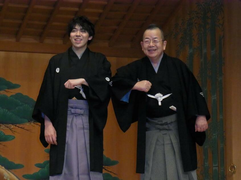 “狂言界の若きプリンス”野村太一郎と落語界の重鎮・桂文珍(撮影・太田サトル)