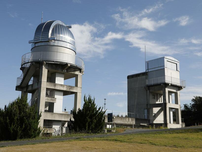 岡山県井原市にあるＪＡＸＡの観測施設「美星スペースガードセンター」は日本スペースガード協会が運用を担い、小惑星の観測や軌道計算を行っている（写真：ＪＡＸＡ）