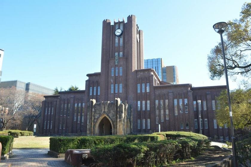 東大本郷キャンパスの安田講堂　（ｃ）朝日新聞社