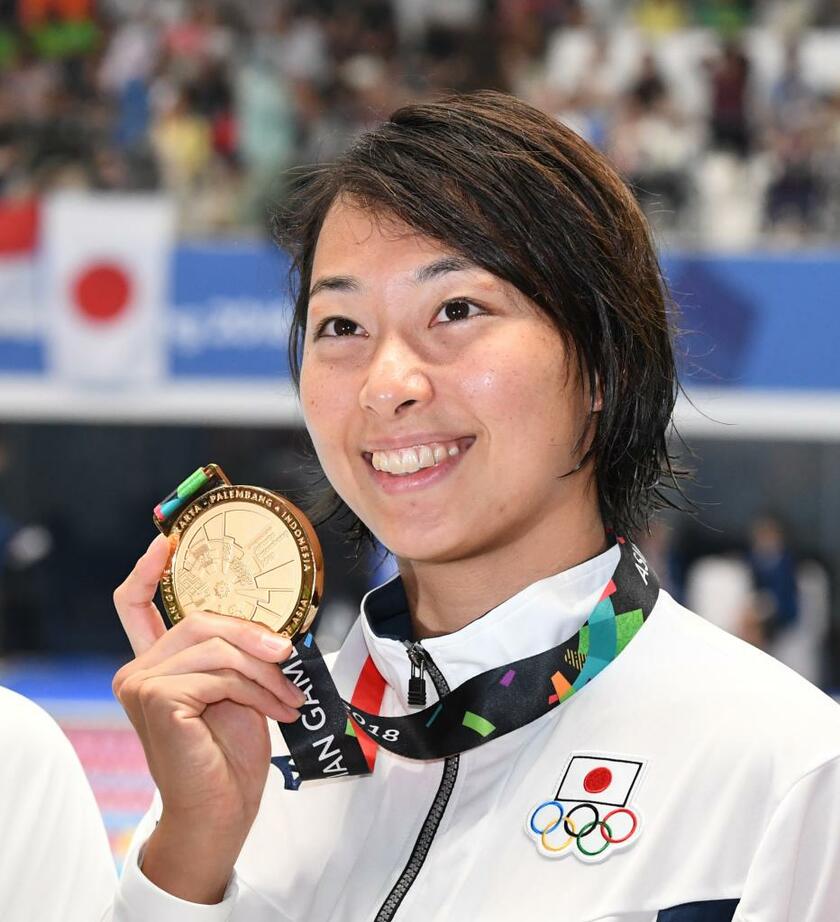 競泳平泳ぎロンドン五輪メダリスト　鈴木聡美（すずき・さとみ、２９）／９１年、福岡県出身。平泳ぎで、ロンドン五輪で１００ｍ銅、２００ｍ銀、メドレーリレー銅メダル獲得、リオ五輪は１００ｍ準決勝敗退。ミキハウス所属　（ｃ）朝日新聞社