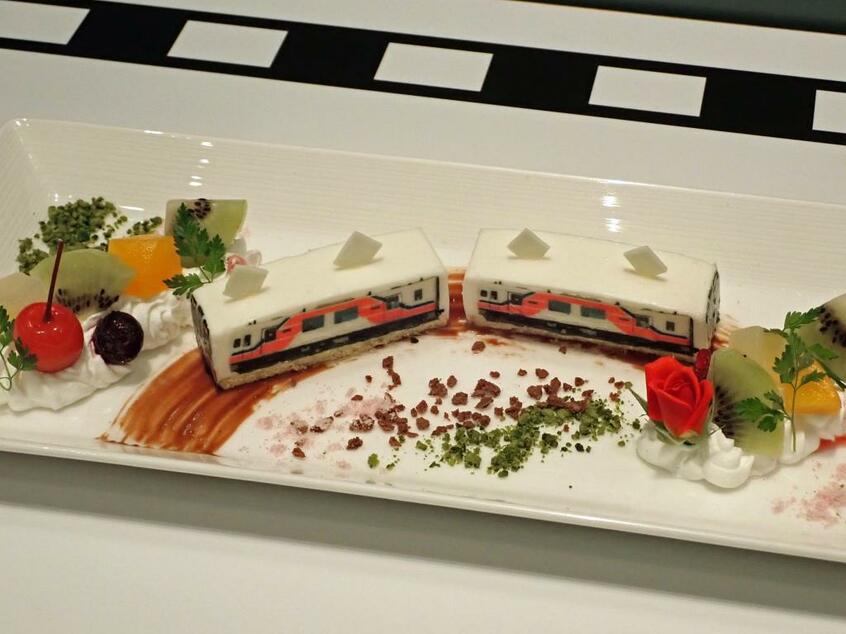 2020年1月22日から提供が始まる「春風香る列車のチーズケーキ~三陸鉄道復興応援コラボデザート~」(撮影/蜂谷あす美)