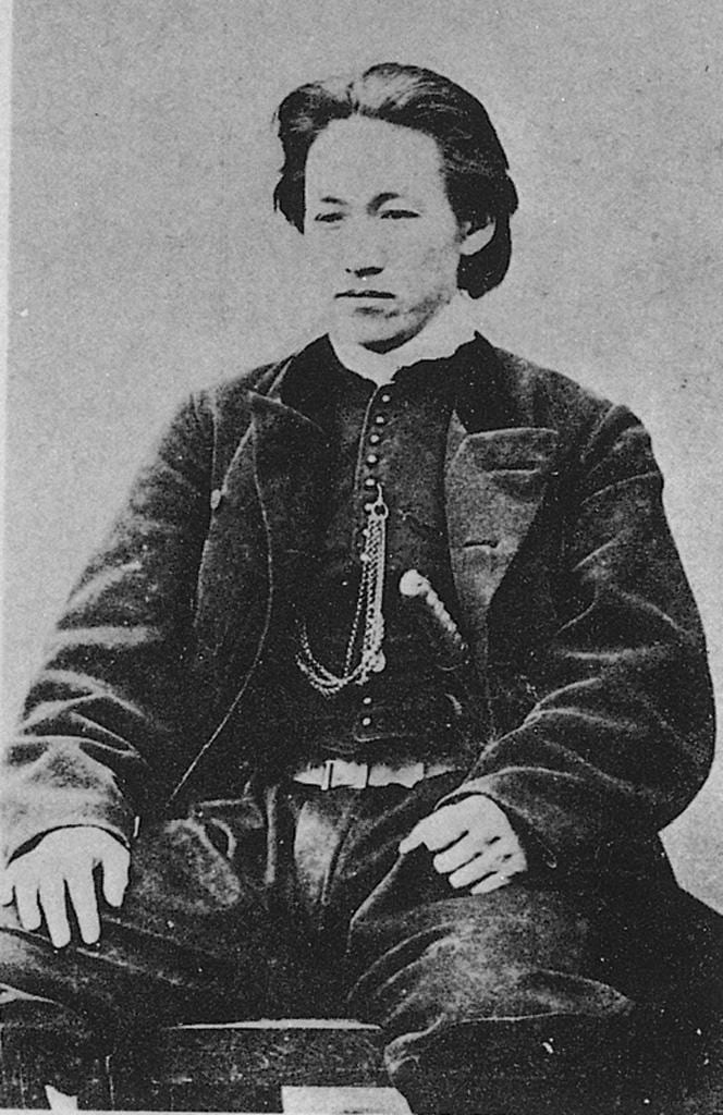 土方歳三（ひじかた・としぞう　１８３５～６９年）。近藤勇、沖田総司らとともに将軍警護の任を帯びて上洛、新選組結成後は副長として活躍した（写真：国立国会図書館提供）