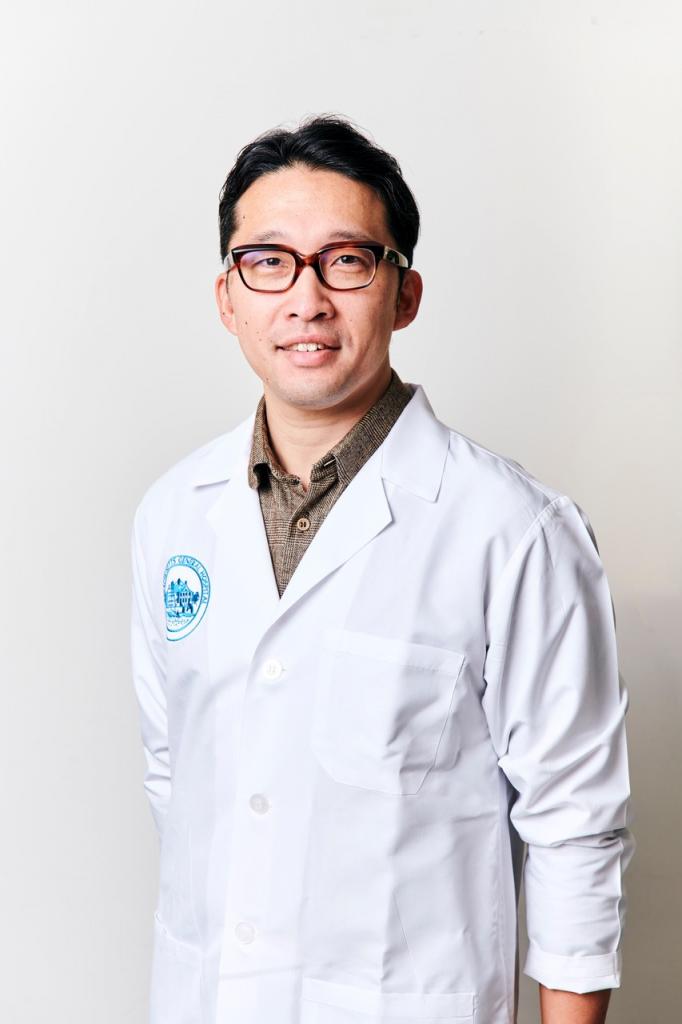 加藤容崇医師
