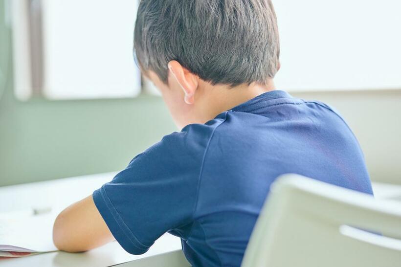 子どもの中学受験にハマる父親は以前より多くなっている。写真はイメージ（PIXTA）