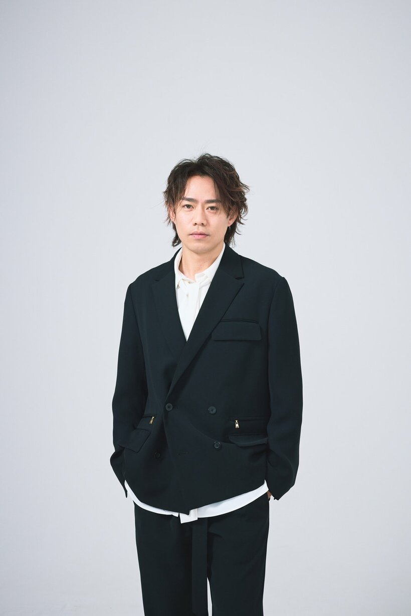 写真：写真映像部・佐藤創記／ｓｔｙｌｉｎｇ　折原美奈子／ｈａｉｒ　＆　ｍａｋｅ　ｕｐ　宇田川恵司／ｃｏｓｔｕｍｅ　ＣＵＬＬＮＩ（クルニ）