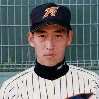 年俸2億円超から「戦力外」も 主力の立場一転、球団から“非情な通告”を受けた男たち