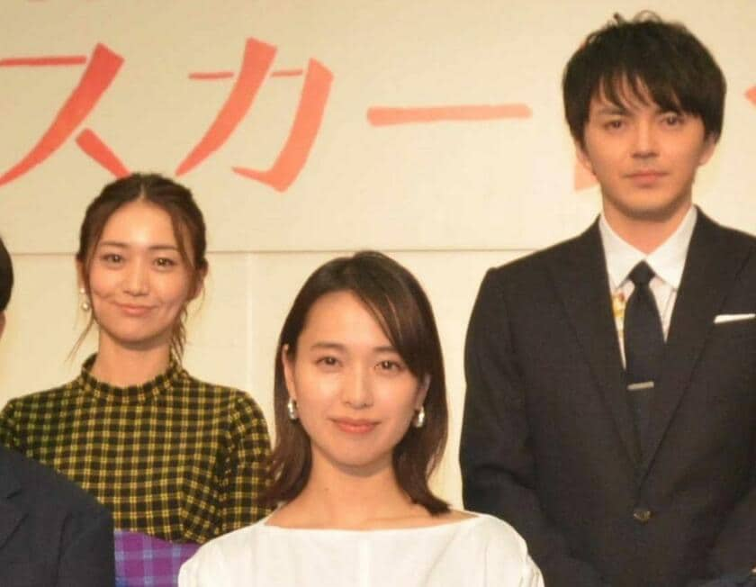 朝ドラ「スカーレット」で共演した林遣都(右から）、戸田恵梨香、大島優子（C)朝日新聞社