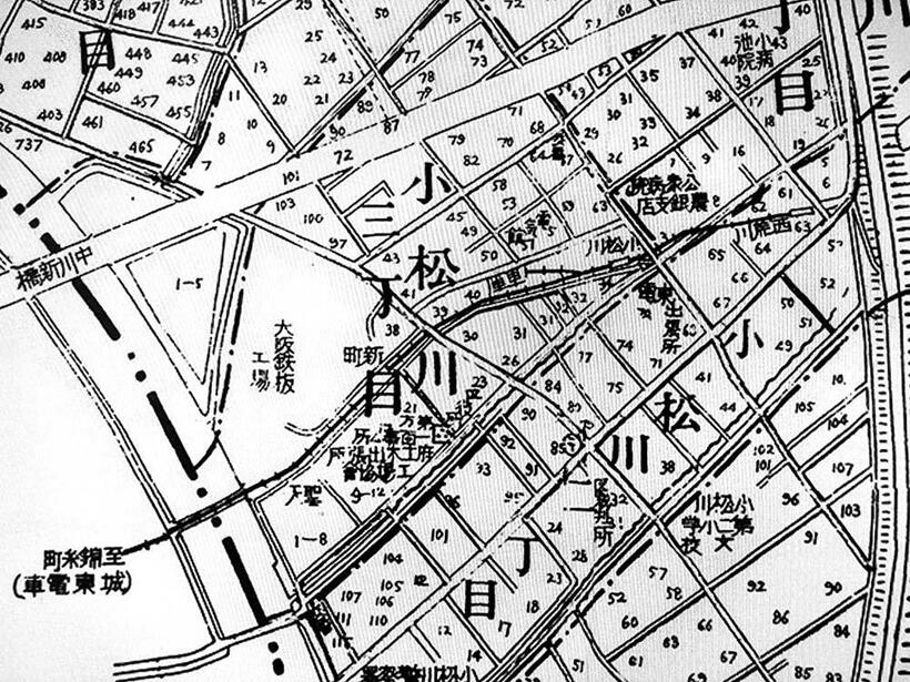 「荒川区全図（1932年）」から抜粋した小松川周辺図。城東電軌小松川車庫の位置と線形が判読できる。（出典／江戸川区立図書館　デジタルアーカイブ）