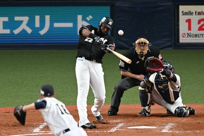 巨人から今季移籍し本塁打王を獲得したボランコ